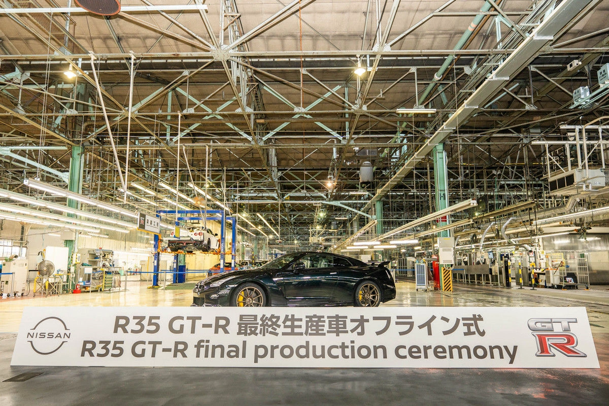 日产R35 GT-R正式停产!18年传奇跑车生产画下句点