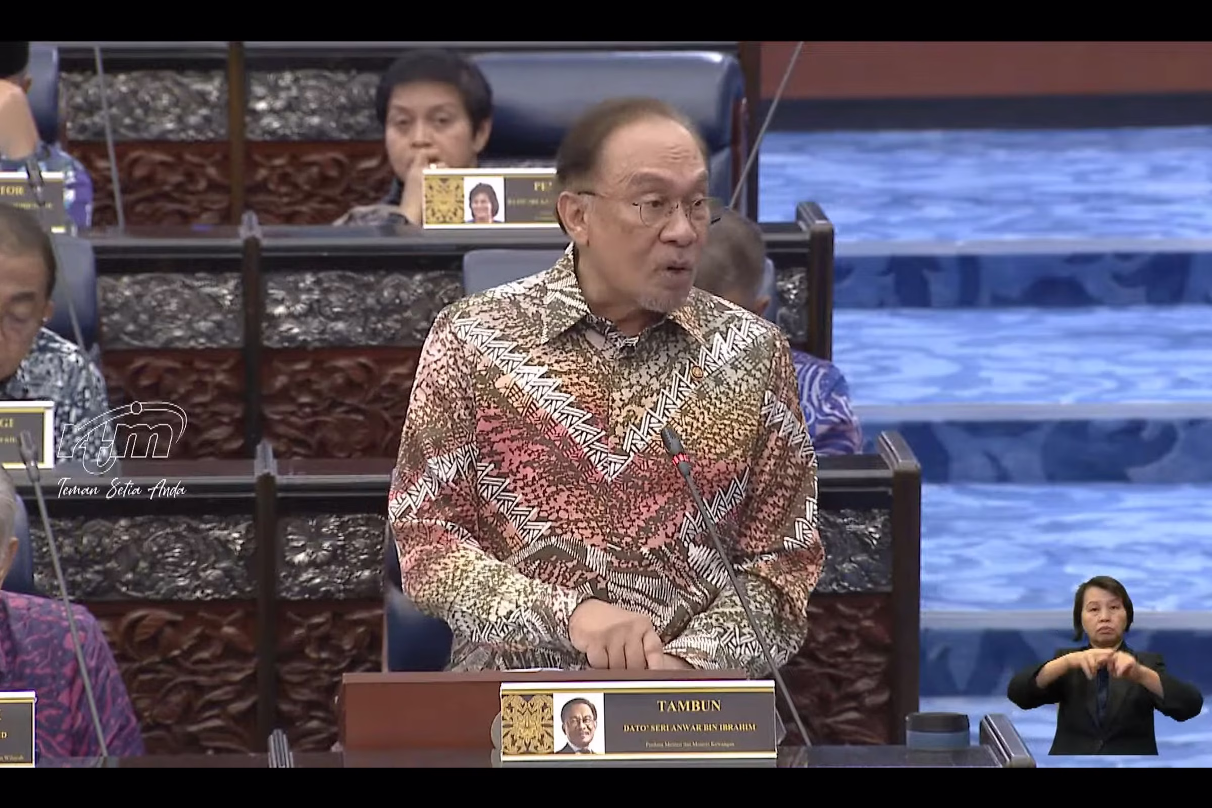 华小礼堂禁酒令撤回
