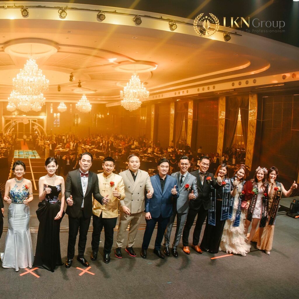 信任重塑：从耳膜到资产的传导效应