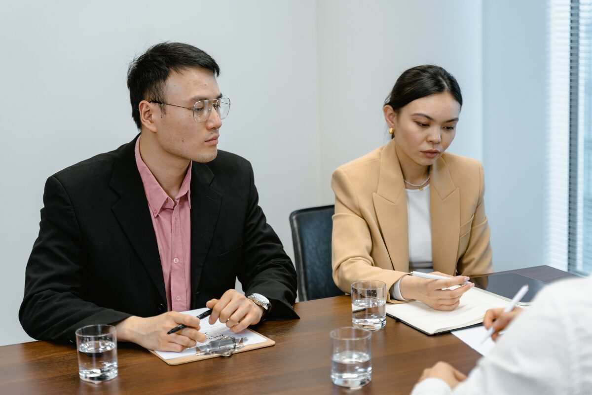 做审计Senior要扛整组人？